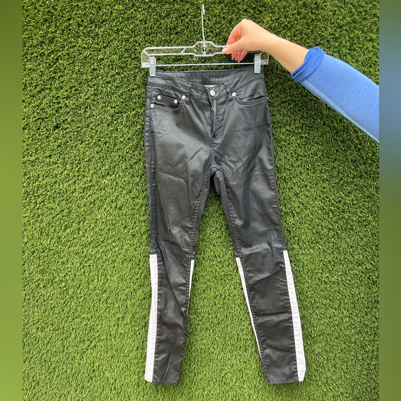 BLK DNM two-tone black/white wax coated jeans skinny cropped size 29 - Picture 1 of 3